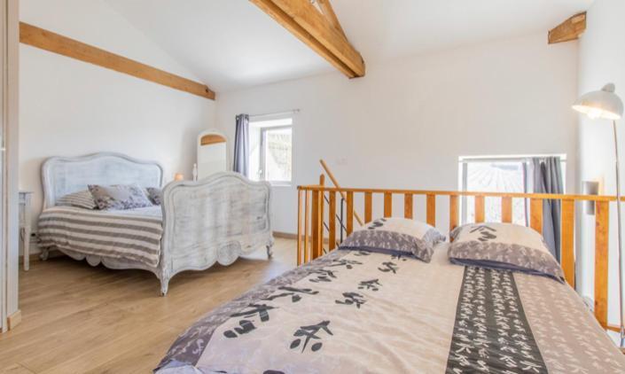 Au Petit Bonheur chez Bambina Hotel Leynes Eksteriør billede