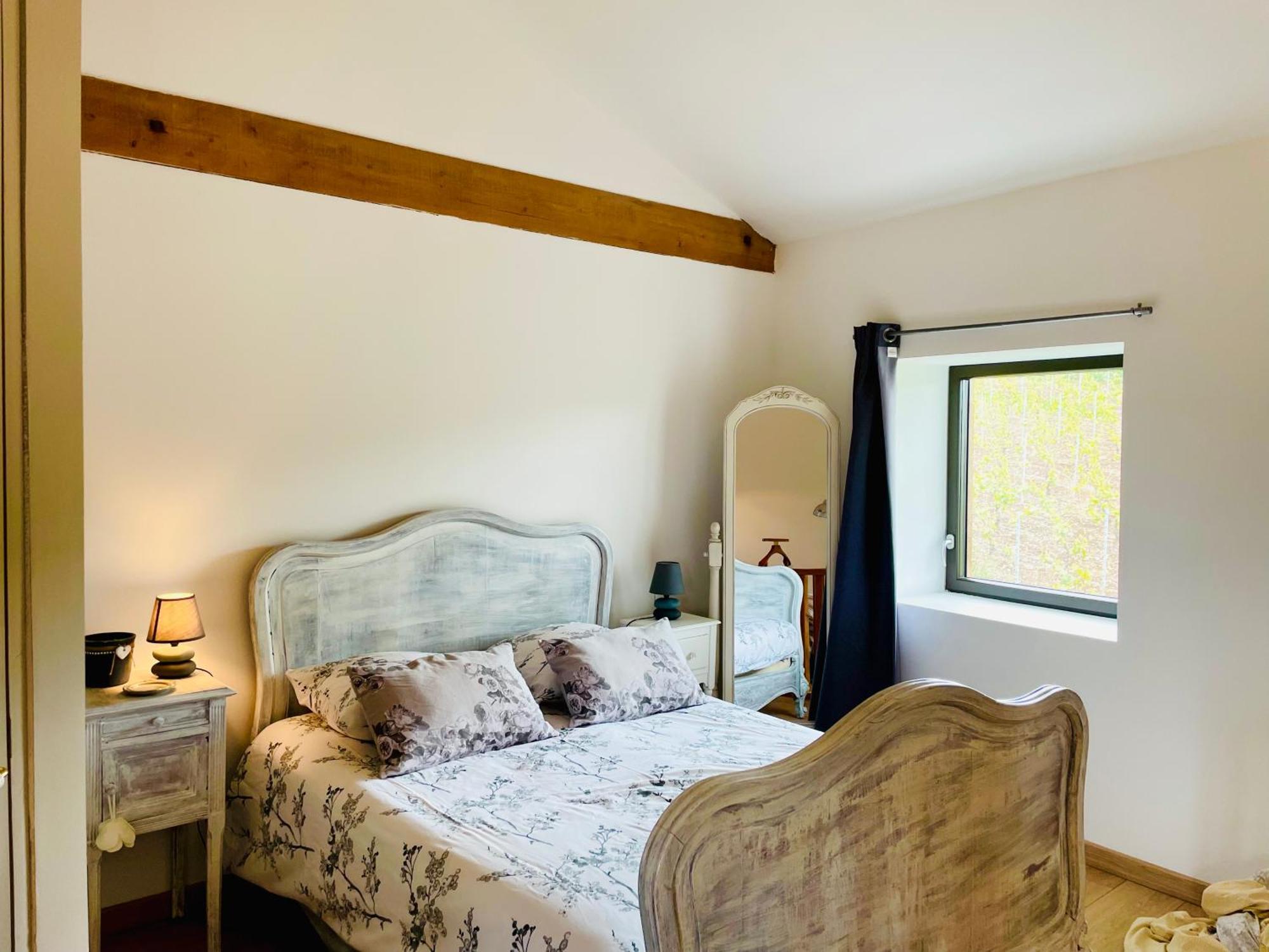 Au Petit Bonheur chez Bambina Hotel Leynes Eksteriør billede