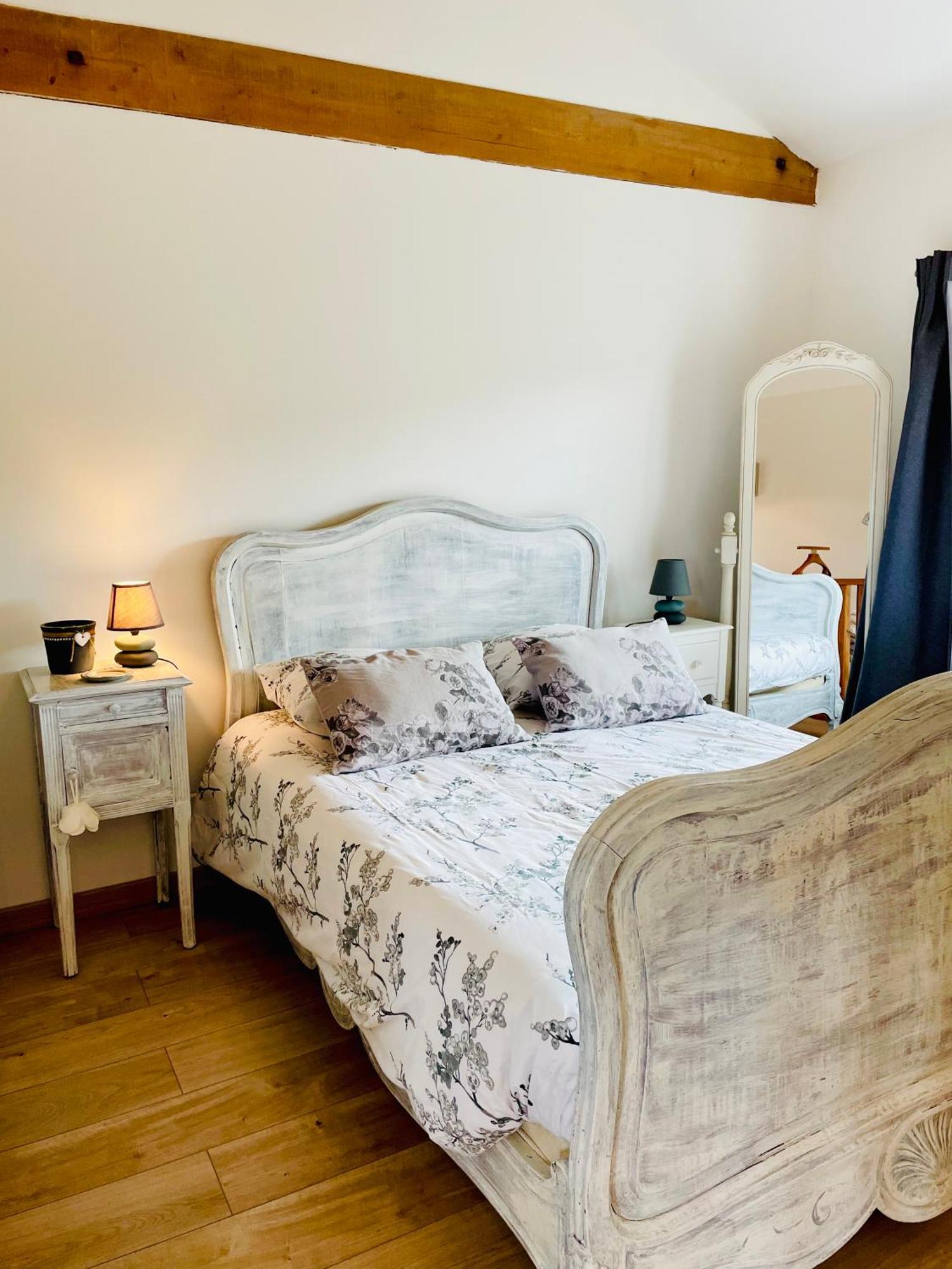 Au Petit Bonheur chez Bambina Hotel Leynes Eksteriør billede