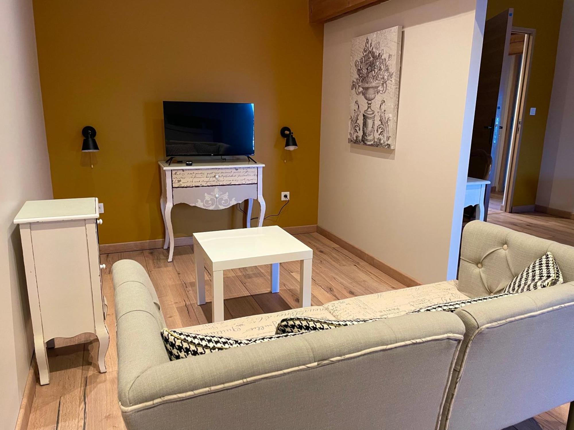 Au Petit Bonheur chez Bambina Hotel Leynes Eksteriør billede