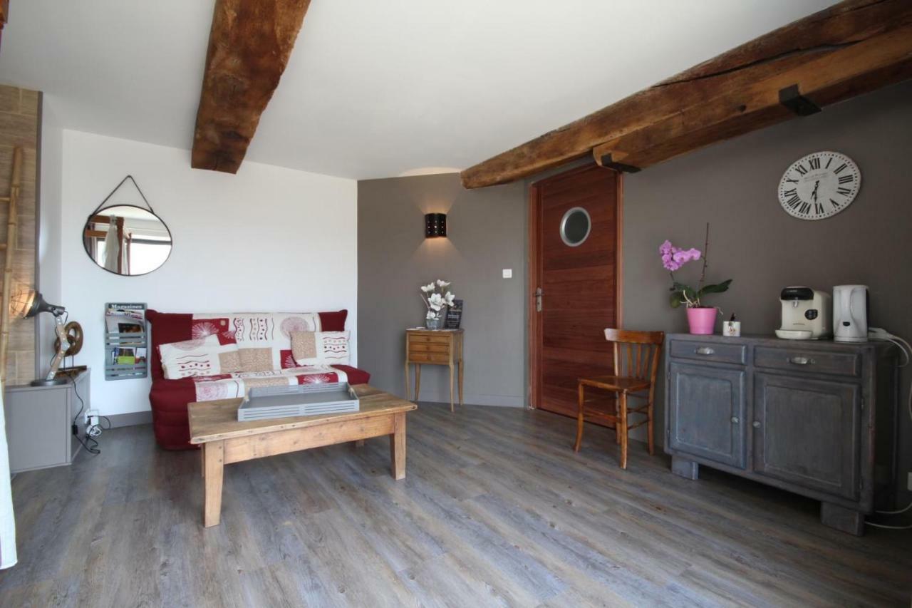 Au Petit Bonheur chez Bambina Hotel Leynes Eksteriør billede